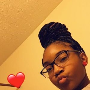 Meet your Posher, Adrian